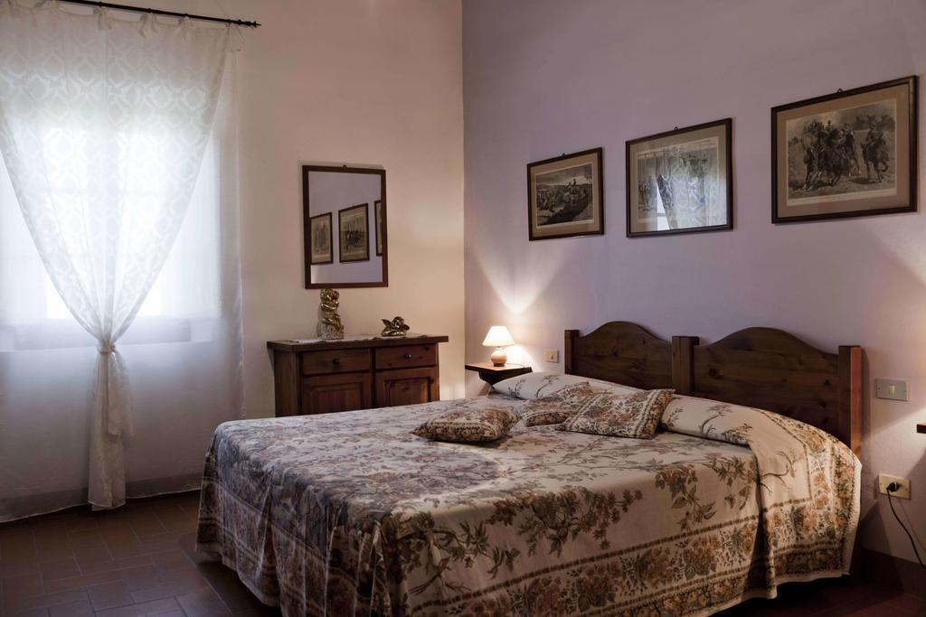 فيلا سيريتو غيديفي Tenuta Di Colle Alberti Agriturismo الغرفة الصورة