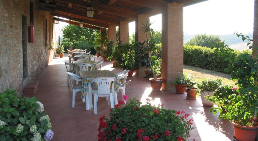 فيلا سيريتو غيديفي Tenuta Di Colle Alberti Agriturismo المظهر الخارجي الصورة
